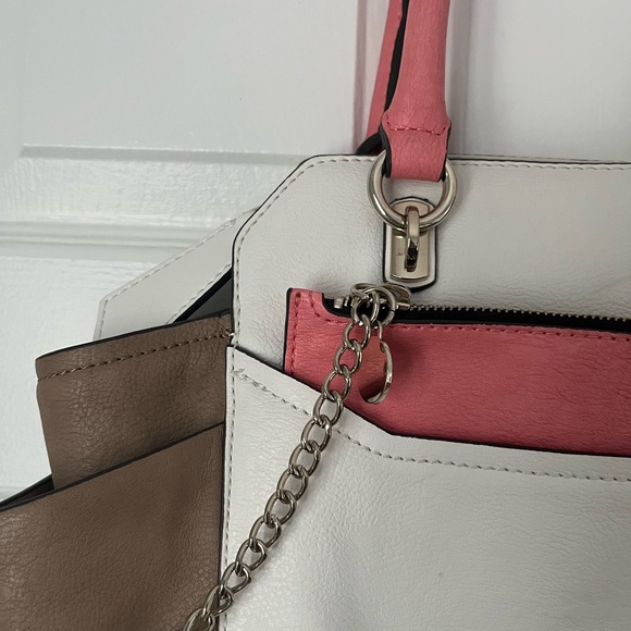 GUESS Shoulder Bag - Picture 2 of 12